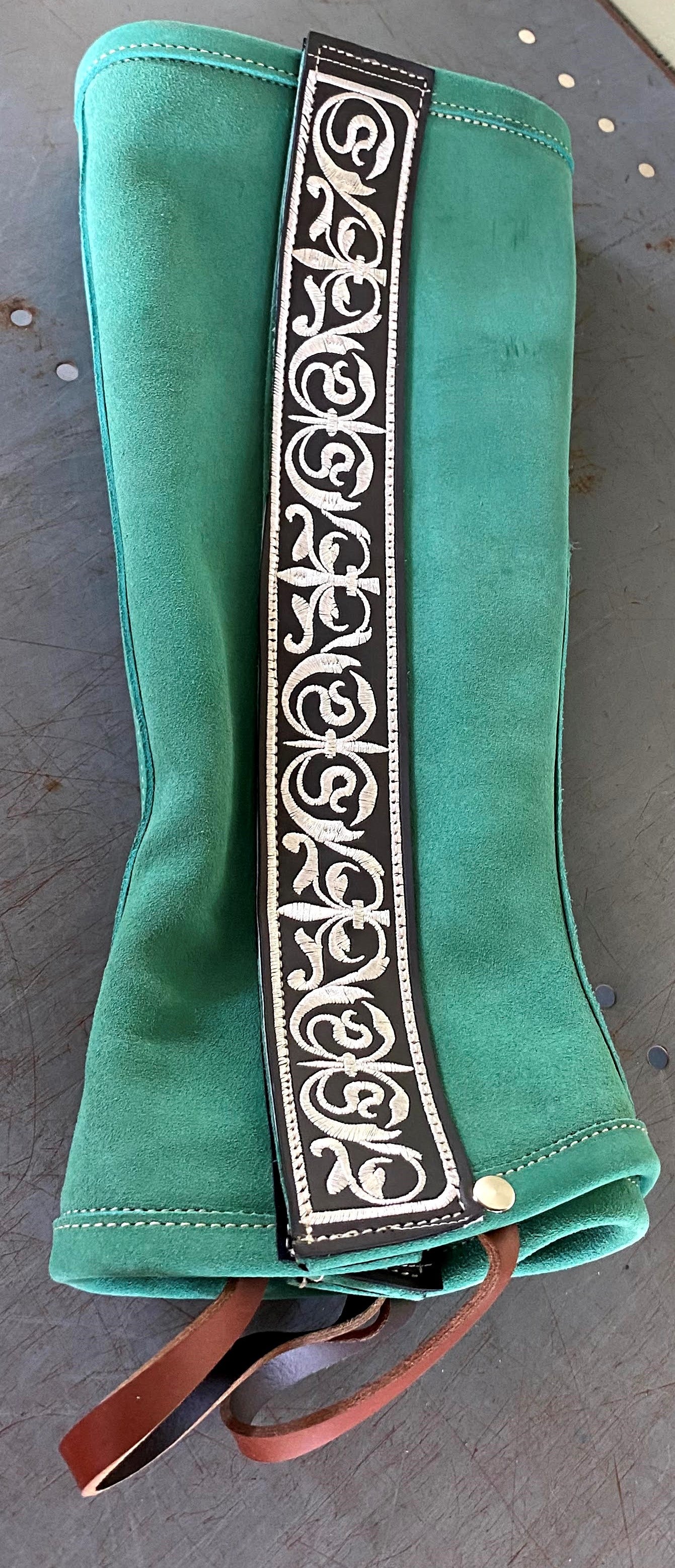 Embroidered Half Chaps / Polainas Bordadas