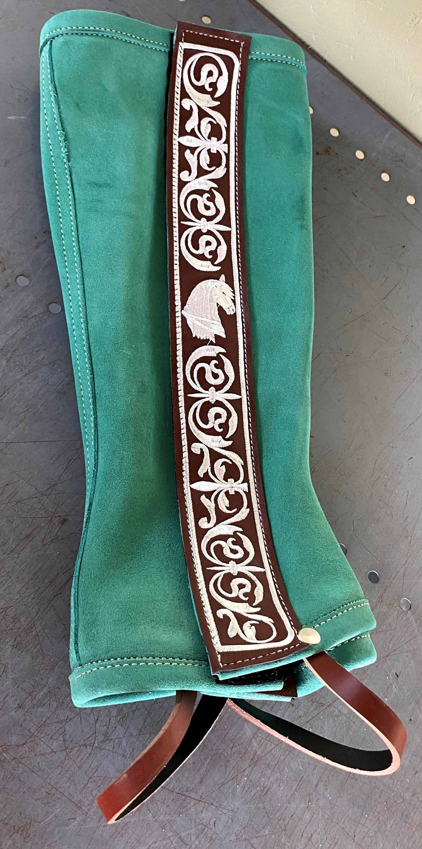 Embroidered Half Chaps / Polainas Bordadas